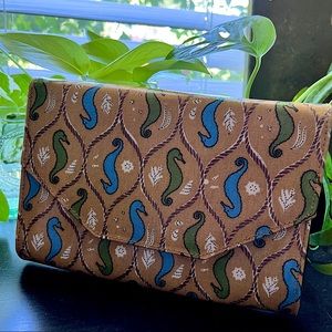 CUTE Seahorse Clutch